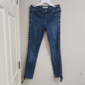 Elegant Lace-Up Skinny Jeans